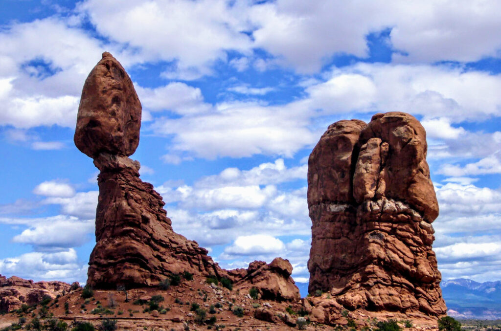 Balanced Rock_Best Hikes in Arches National Park
